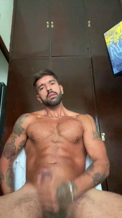 Alejo_caba24_Po's Profile