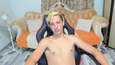 BlondBoy04's Profile