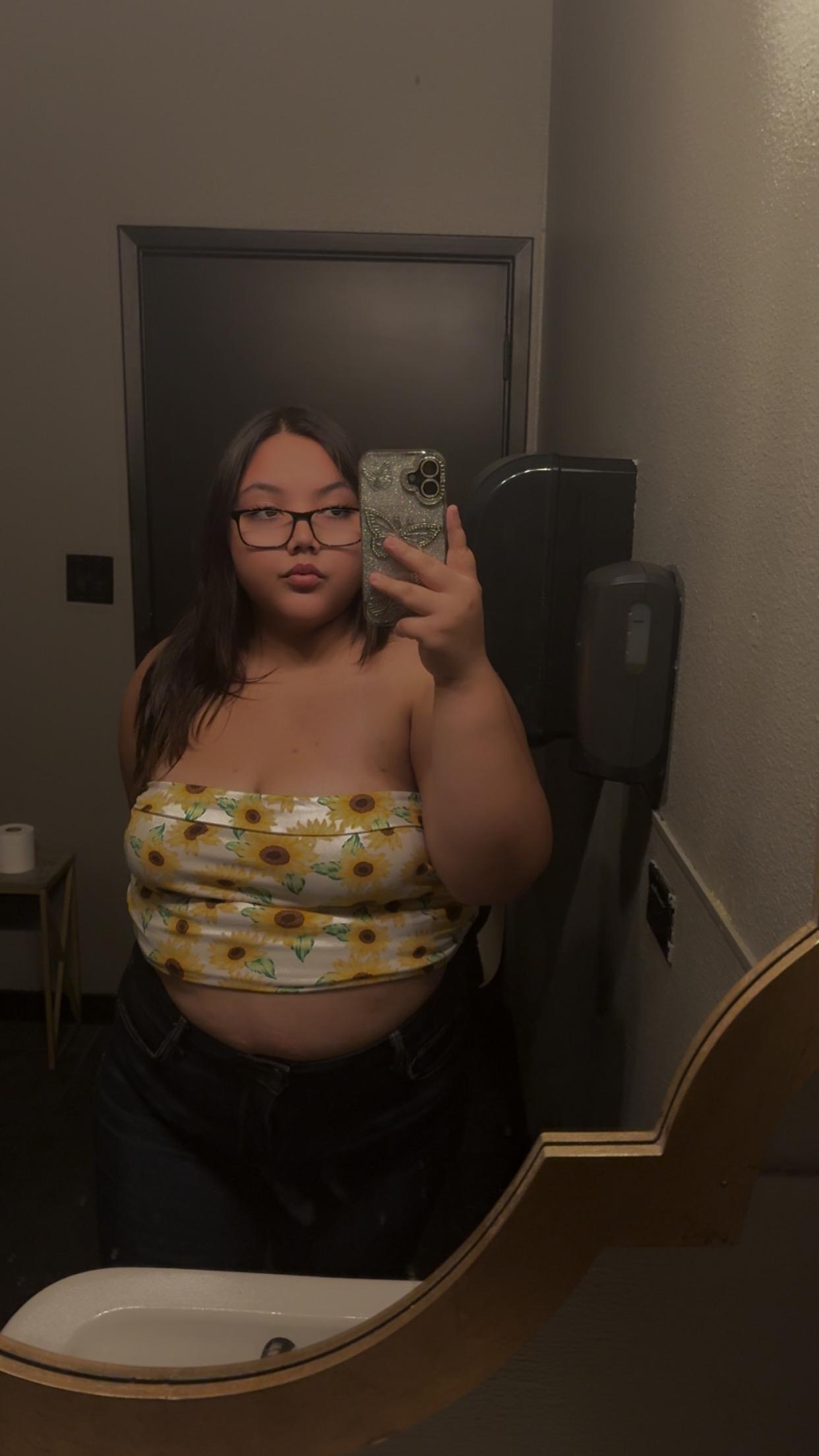 Chicklovers69's Profile