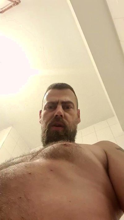 Hornybimale111's Profile