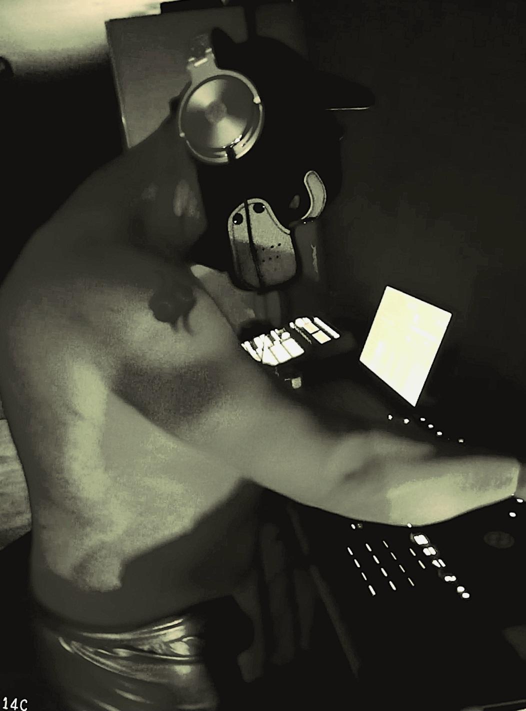 Plezierig85's Profile